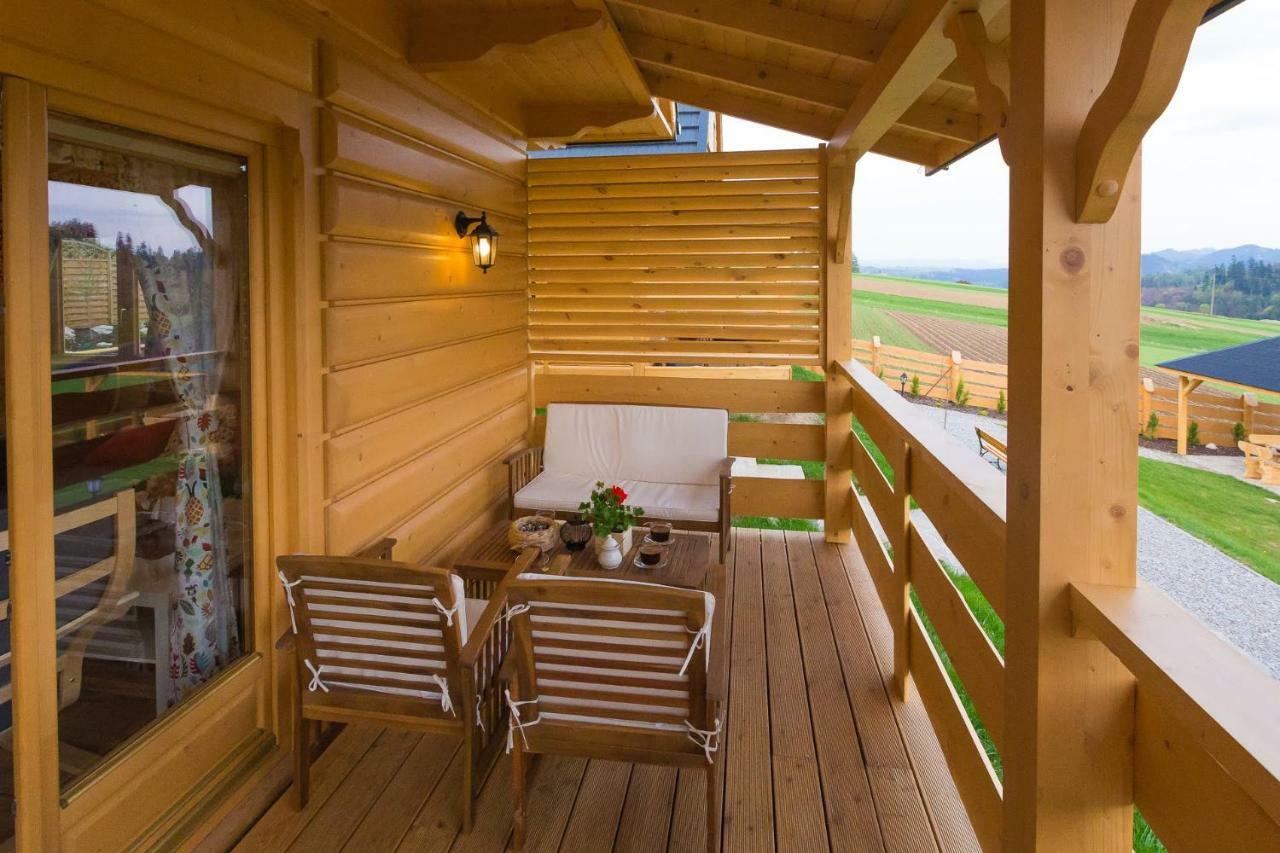Domki Pod Kuznia Falsztyn Exterior foto